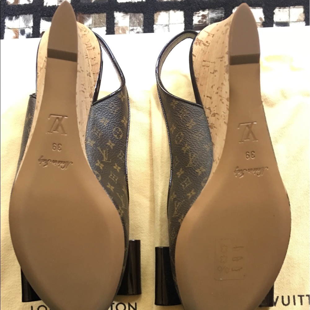 ORIGINAL Louis Vuitton Rivoli wedges. - Picture 2 of 5